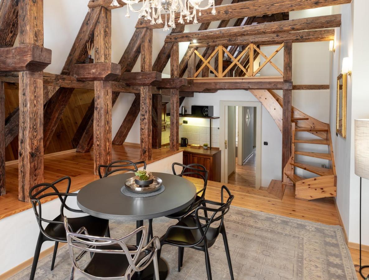 Apartment Chateau 9 By Adrez Prag