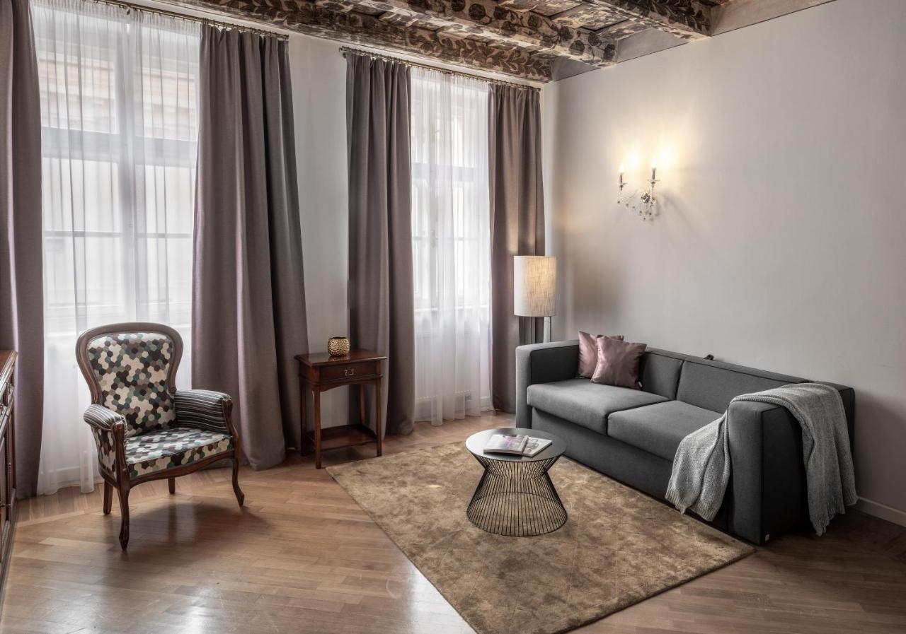 Chateau 9 By Adrez Apartment